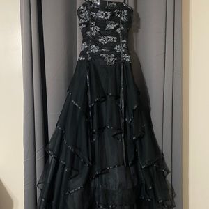 Size 3 Blondie Nites Dress